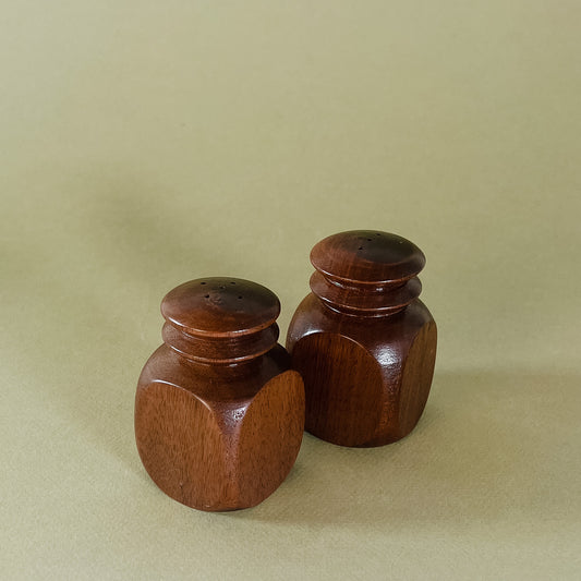 salt + pepper shakers