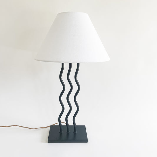 Memphis Style squiggle lamp